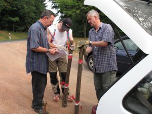 Willi Frank (l.) verteilt Arbeit