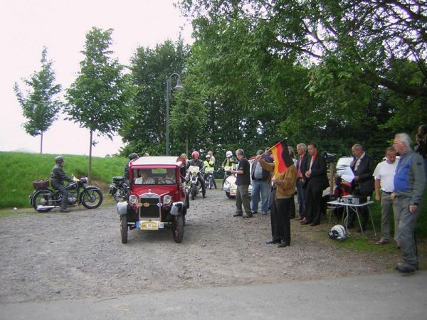 Der Start am Bahnhof in Engeln