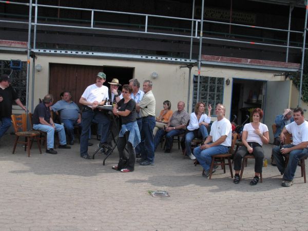 Grillen am Sportplatz zu Kempenich 2