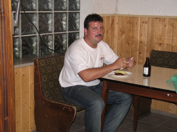 Grillen am Sportplatz zu Kempenich 8