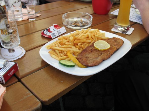 Lecker, biotransformierte Wiesenkr&auml;uter an Paniermehl mit S&auml;ttigungsbeilage