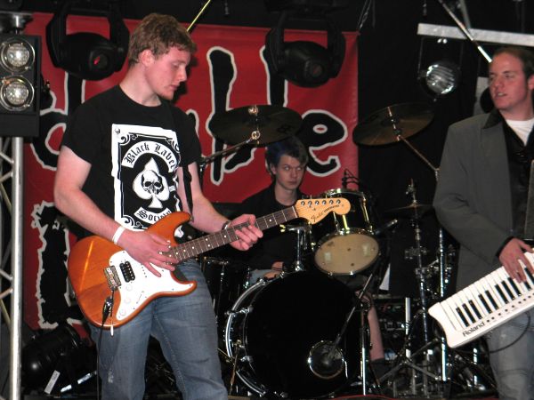 d!sgusted - Und checkt