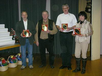 (v.l.) Wolfgang M&uuml;ller, Ewald Sch&auml;fer, Heinz-Bernd Baumeister und Heidi Adams