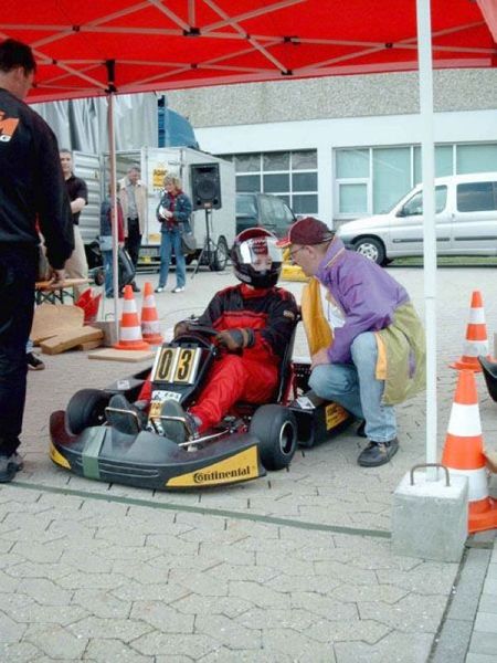 Jetzt wird's Ernst. Thomas Baumeister erh&auml;lt die letzten Instruktionen von Norbert Porz