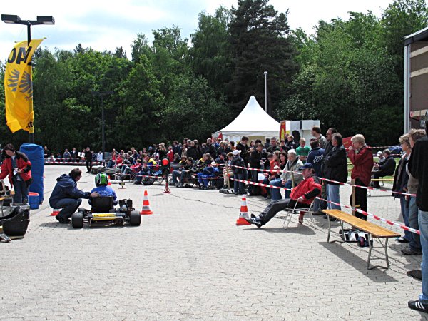 Die L&auml;ufe werden aufmerksam verfolgt