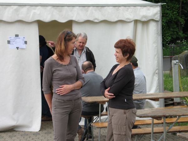 Siggi und Gudrun - M&auml;dels bei ihrer lieblings Besch&auml;ftigung