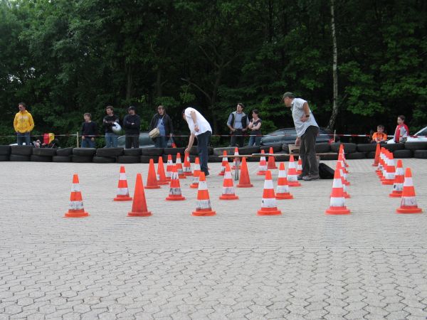 Norbert und John synchron gebeugt - aber nur ein Bischen �