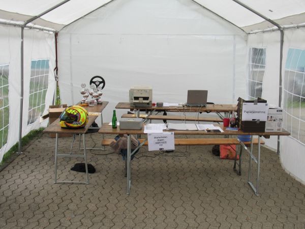 Das Rennb&uuml;ro im Standby