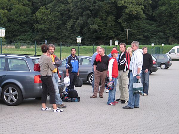 Die Meute ganz entspannt mit...