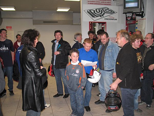 Die gro&szlig;en und kleinen Helden im Ziel (Bild Mitte) unser J&uuml;ngster Florian Geisler