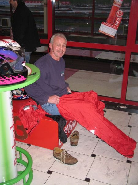 � rechtes Bein rein �