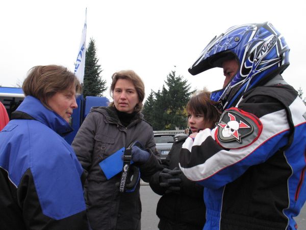 Klaus G&ouml;ller (949) und die Damen vl. Alexandra F&auml;rber, Christine und Sabrina G&ouml;ller