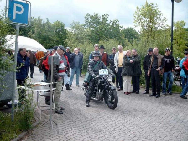 Bild der Oldtimerausfahrt 2003