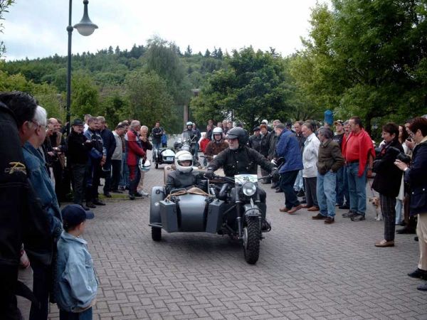 Bild der Oldtimerausfahrt 2003