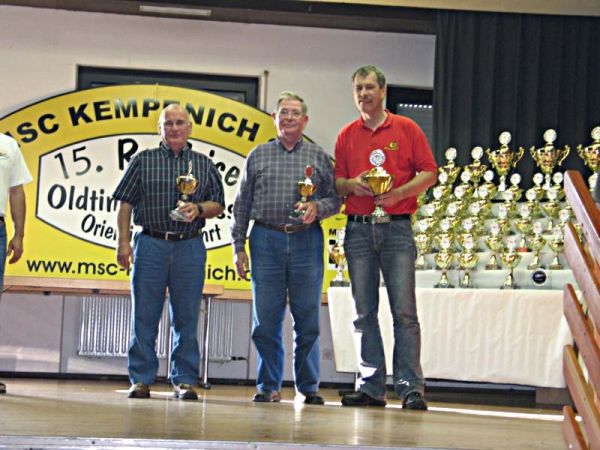 Die Sieger der Klasse 1, Motorr&auml;der bis Baujahr 1935, (v.r.) Mathias Siebenh&uuml;hner (Platz 1), Horst P&uuml;tz (Platz 3), Karl-Ernst Hoffmann (Platz 2)