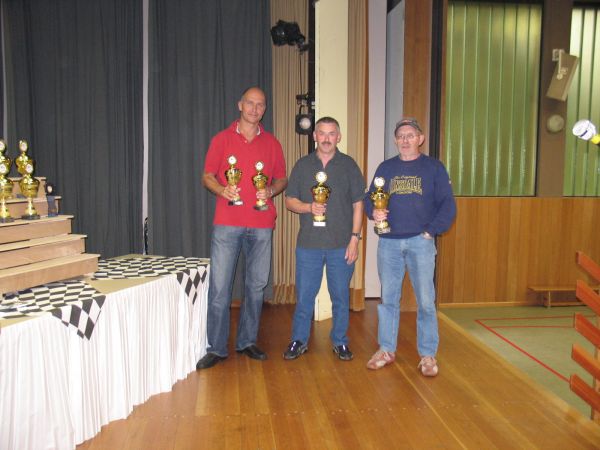 Die Sieger der Klasse Aktuell v.r. Ludwig Heuser (P1), Josef Wilms (P2), Christoph Klein (P3). Es fehlen J&ouml;rg und Marc Stoll (P2) sowie Lena und Anne Klein (P3) 