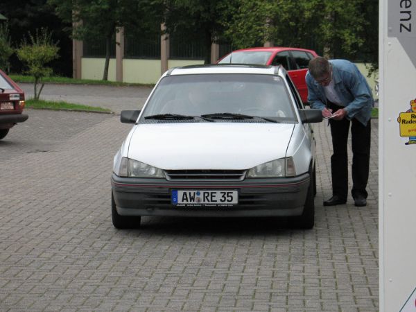 Start Nr. 3 Evelyn und Christoph Schmitz auf Opel Kadett