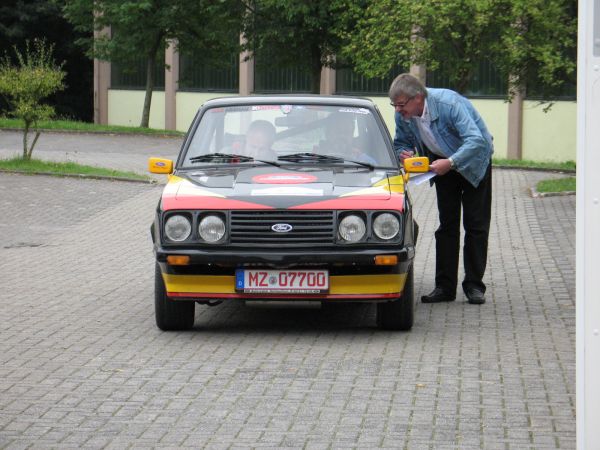 Start Nr. 9 Hans-J&uuml;rgen Schepp und Daniel Keller auf Ford Escort RS 2000