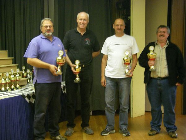 Die Sieger Peter R&ouml;rig/ Olaf Jessen (rechts) und Hans-J&uuml;rgen Schepp/ Daniel Keller (P2). Es fehlt das Team Melanie und Thomas Schulz (P3)