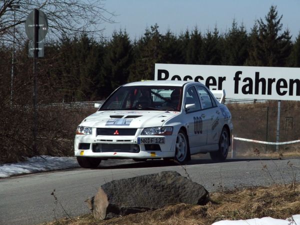 Carmen Freiberger im Vorwagen als Ko von Rudi Hachenberg Quelle: Markus Palm