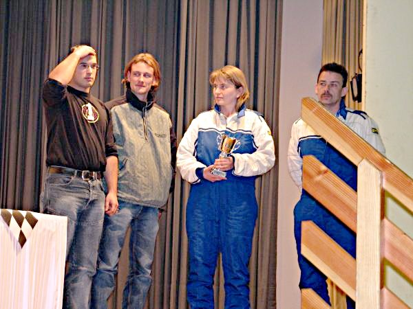 Mitglieder der MSC Mannschaft bei der Siegerehrung - v.l. Benedikt Bell, Volker Stern, Christine und Klaus G&ouml;ller