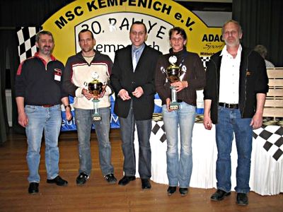 Die Besten zum Schluss v.l. Berthold Hantel (Rallyeleiter), Frank F&auml;rber, Johannes Bell (VG-B&uuml;rgermeister), Carmen Freiberger, Wolfgang M&uuml;ller (1. Vorsitzender)
